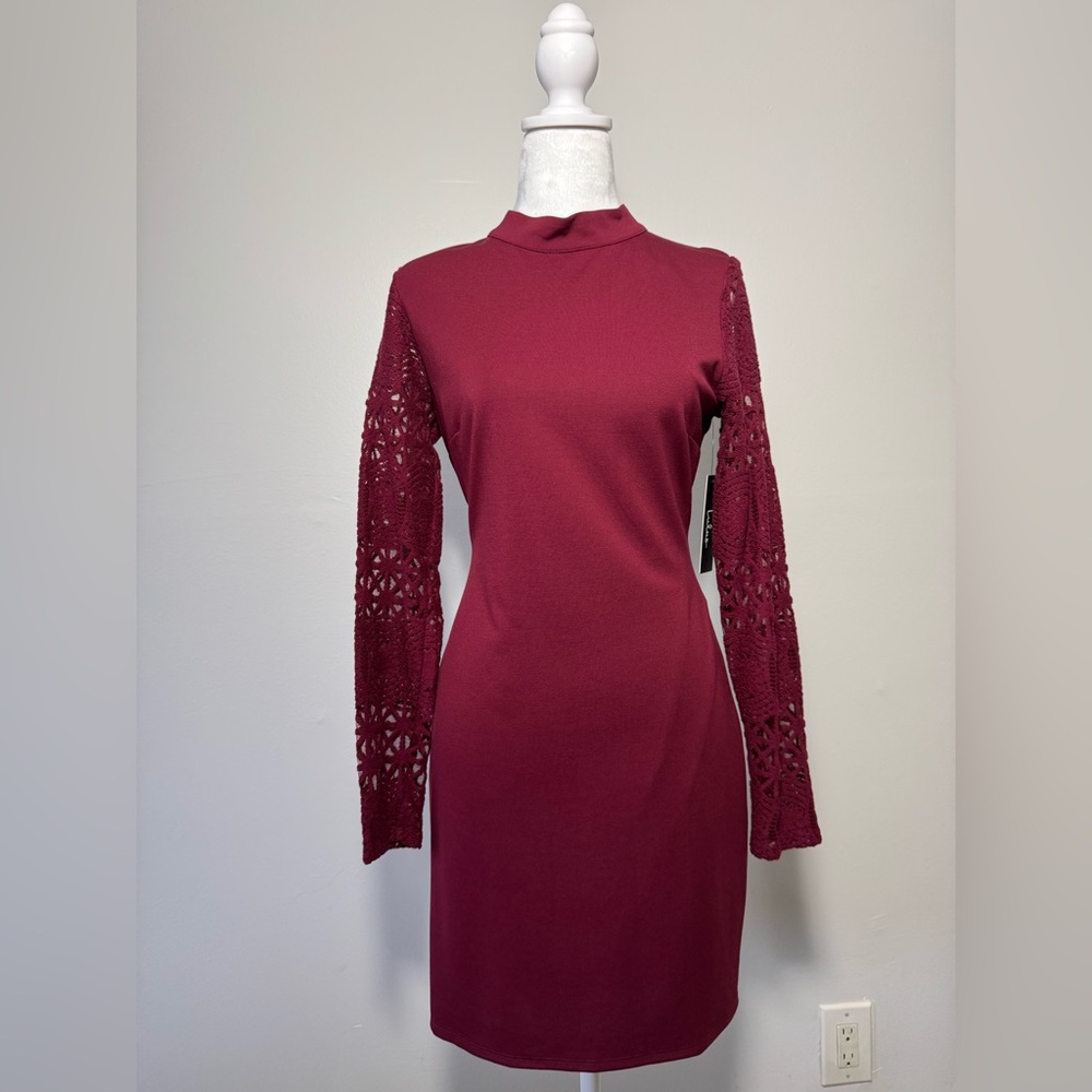 Lulu’s Long Sleeve Bodycon Mini Dress in Burgundy (L)
